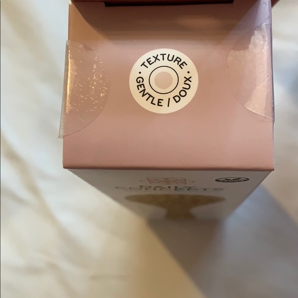 New Daily Facial Dry Brush - Picture 7 of 12